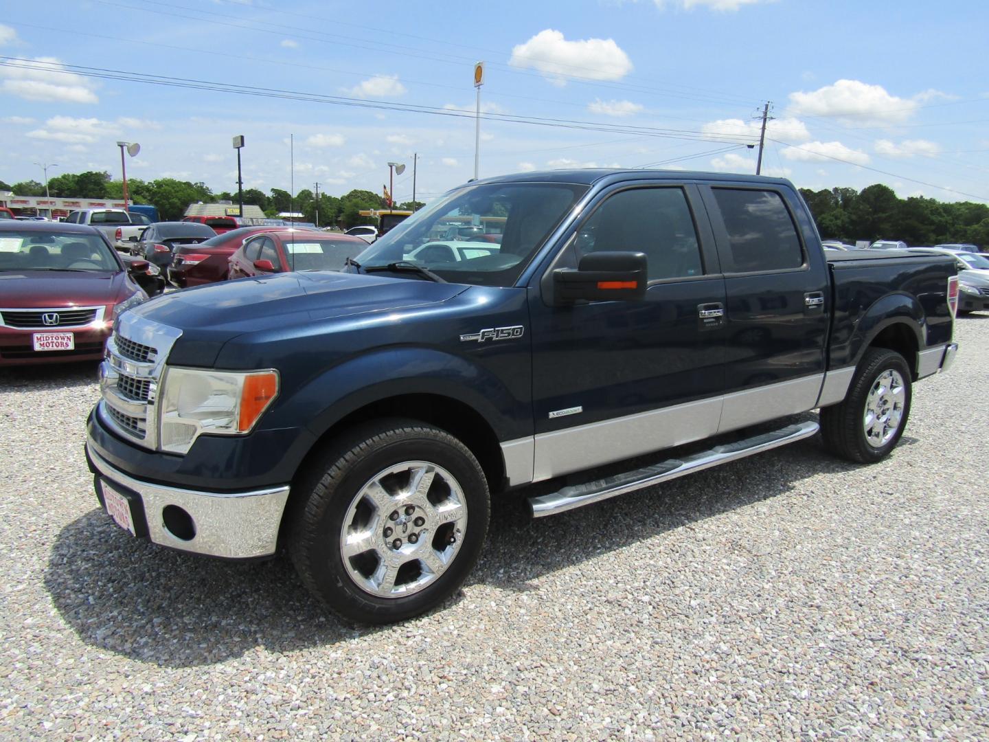 2013 Blue /Gray Ford F-150 SuperCrew 6.5-ft. Bed 2WD (1FTFW1CT3DK) with an 3.5L V6 TURBO engine, Automatic transmission, located at 15016 S Hwy 231, Midland City, AL, 36350, (334) 983-3001, 31.306210, -85.495277 - Photo#2